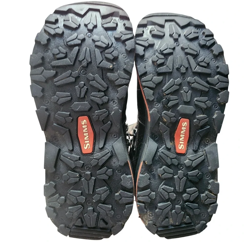 Simms Wading Boots Mens 7 Black Grey Freestone Rubber Sole Hiking Fly Fishing